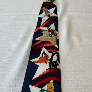 Looney Tunes star holiday tie